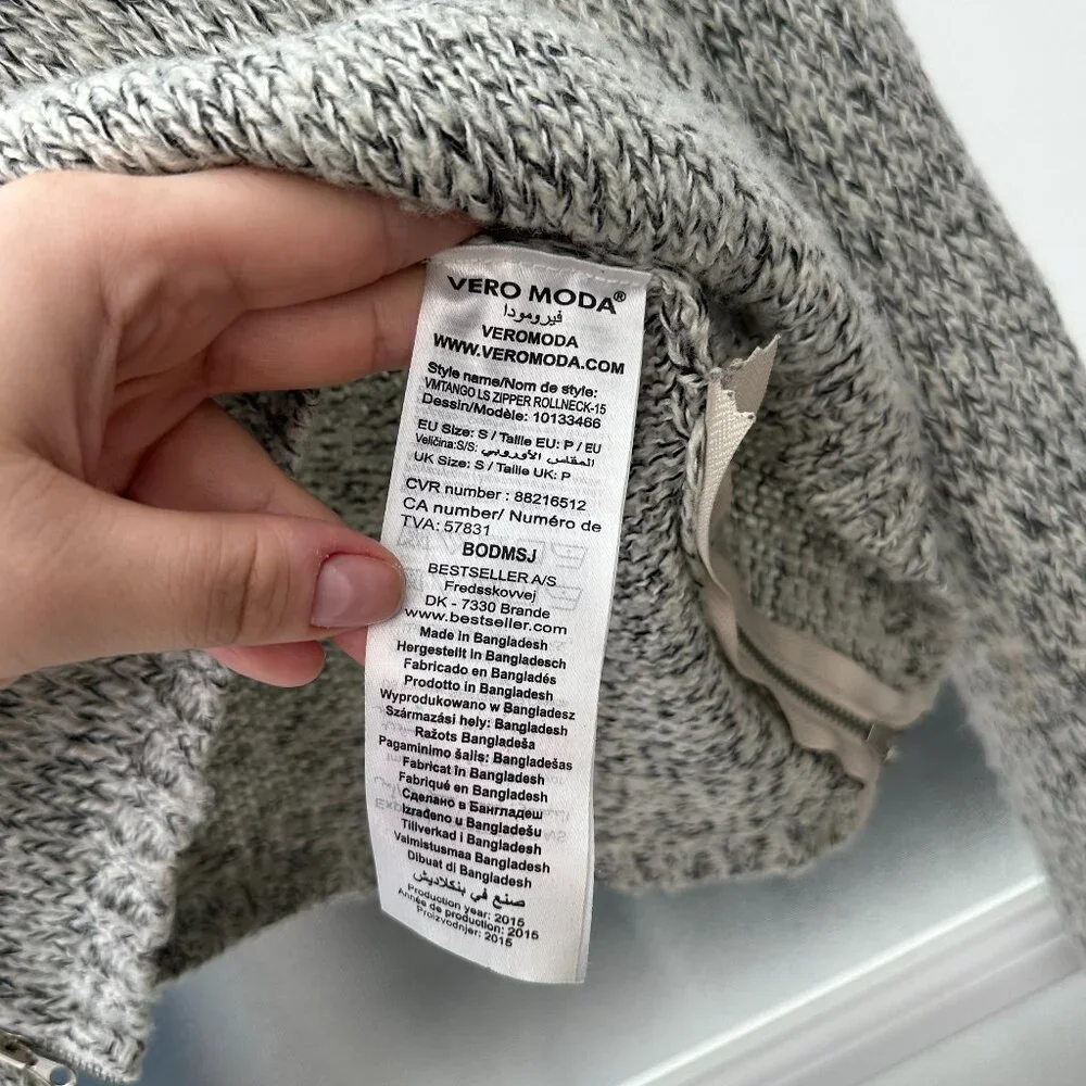Women's Vero Moda Turtleneck knit sweater - Picture 6 of 7